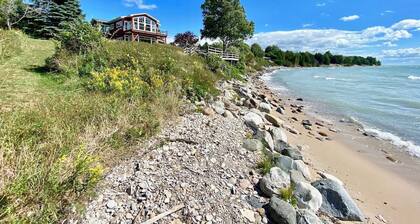 Stylish Home with Private Beach Views, Hot tub