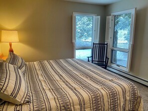 3 bedrooms, iron/ironing board, travel cot, WiFi