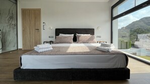 Luxury-Villa