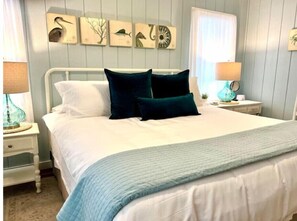 2 bedrooms, desk, iron/ironing board, free WiFi