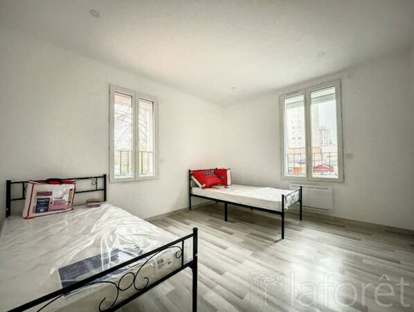 2 bedrooms