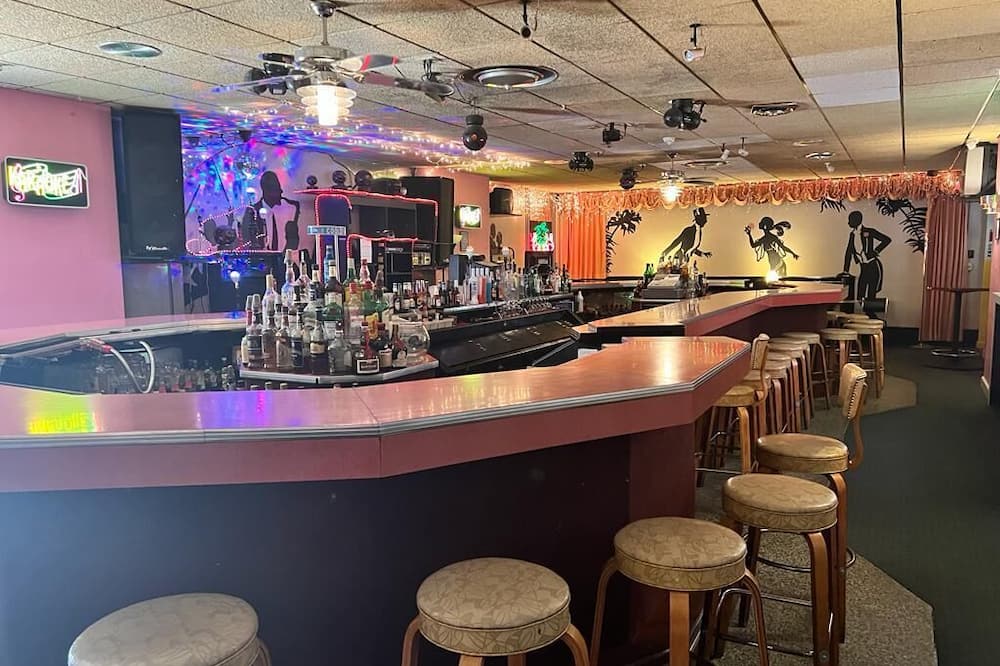 Canfield Hotel