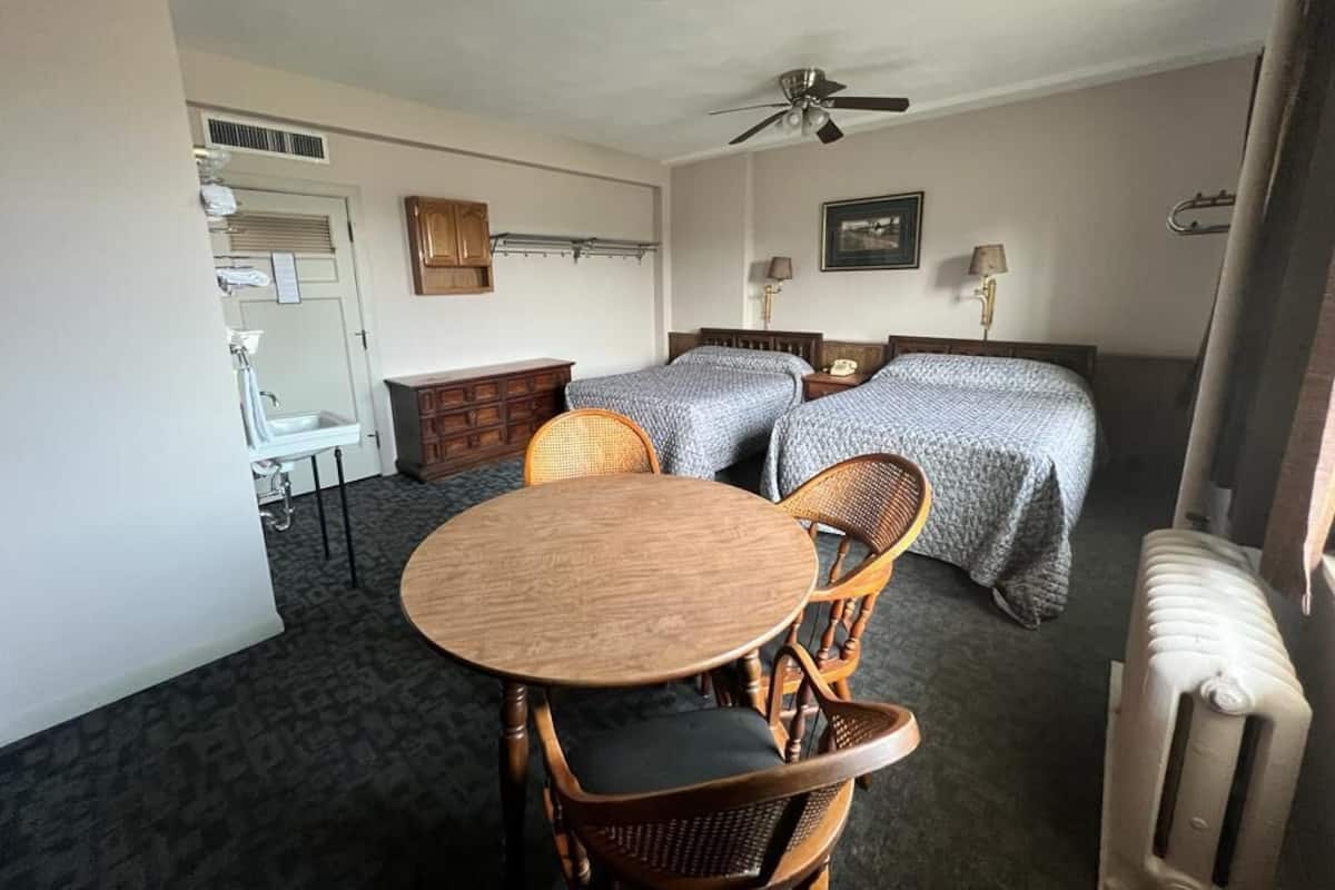 Chambre Familiale, 2 lits doubles, non-fumeur