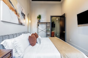 3 quartos, escrivaninha, Wi-Fi, roupa de cama