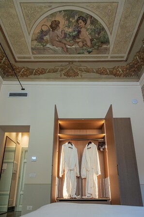 Junior Suite Lavande | Roupas de cama antialérgicas, frigobar, cofres nos quartos
