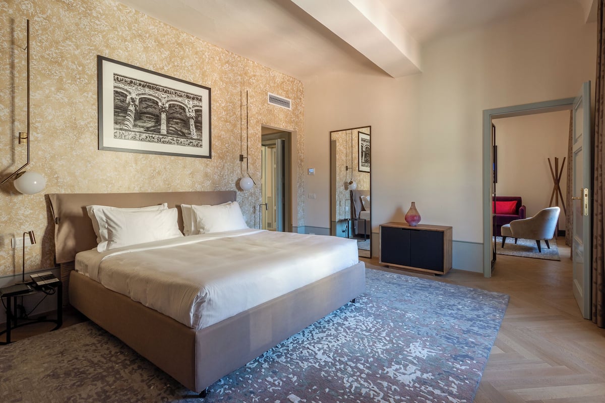 Suite (Narcisse) | 2 habitaciones, ropa de cama hipoalergénica y minibar