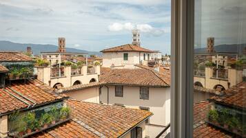 One-Bedroom Split Level Residence Jacinthe | Vista dalla camera