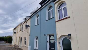 Cottage, Multiple Beds | Exterior