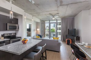 Interior - 2BD/Austin - Full Kitchen, W/D, Balcony, Fire Pit! (Austin)