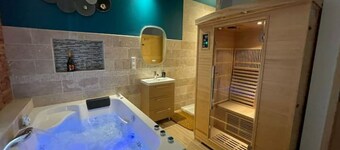 La Suite D'amour et Détente Jacuzzi et Sauna