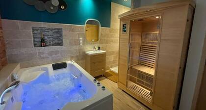 La Suite D'amour et Détente Jacuzzi et Sauna