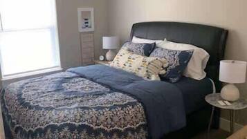 2 bedrooms, iron/ironing board, WiFi, bed sheets