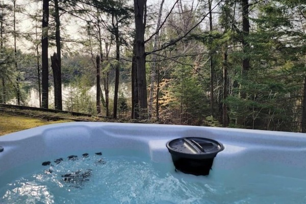 Bain à remous extérieur