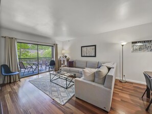 Smart TV, monitor de computadora y impresora 