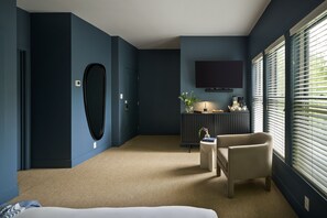 Egyptian cotton sheets, premium bedding, memory-foam beds - The Neighborhood Hotel-New Buffalo (New Buffalo)