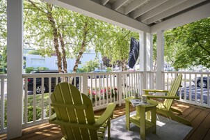 Espacio para trabajar con laptop, cortinas blackout y wifi gratis 