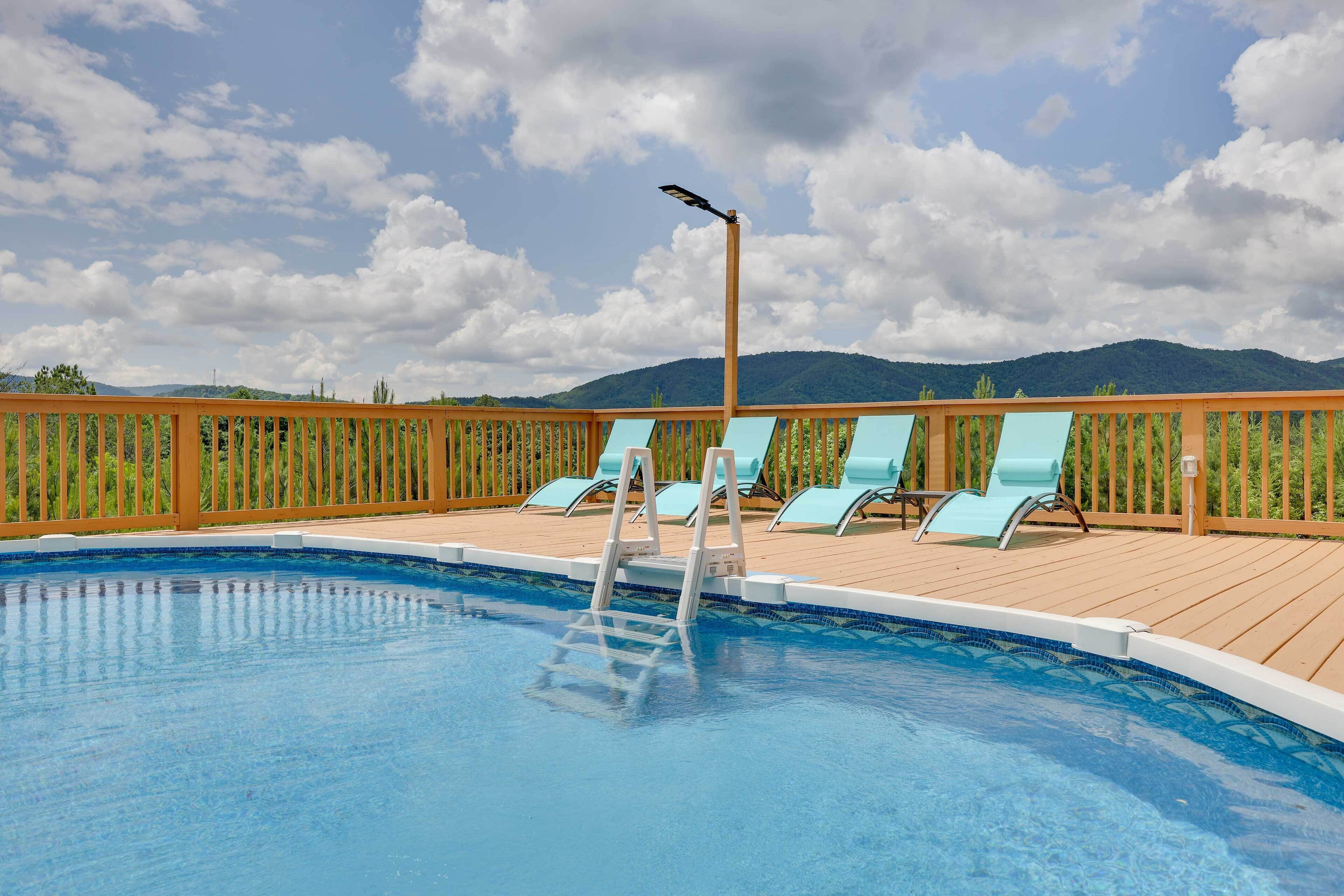 Stunning Copperhill Retreat w/ Mountain Views!