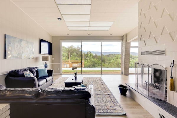 Copperhill Vacation Rental | 3BR | 2.5BA | Step-Free Access | 2,064 Sq Ft