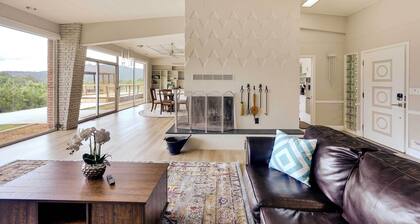 Mountain View + Fire Pit: Modern Copperhill Home