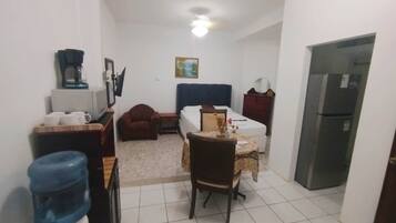 1 bedroom, in-room safe, iron/ironing board, free WiFi