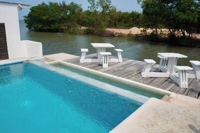 Sunrise Sea View 2-bed Studio w Pool & Deck, 1stFl