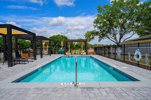 Pool - Themed rooms - gated community (Kissimmee)