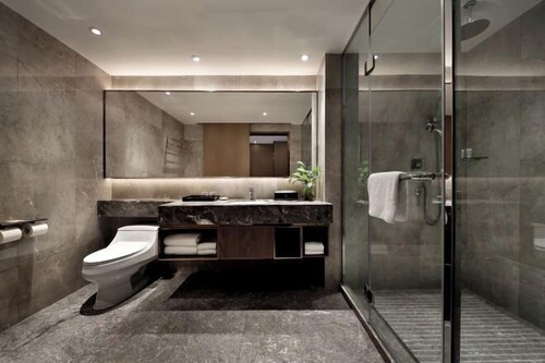 Golden Splendid Hotel
