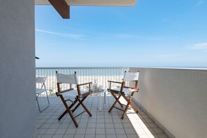 Property grounds - Ventodue - Two Bedroom Apartment, Sleeps 6 (Rimini)