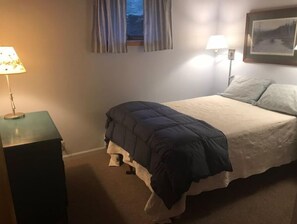2 bedrooms, WiFi, bed sheets, wheelchair access