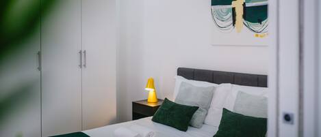 2 chambres, fer et planche Ă repasser, Wi-Fi gratuit, draps fournis