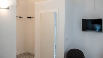 1 Schlafzimmer, Reisekinderbett, kostenloses WLAN, Bettwäsche