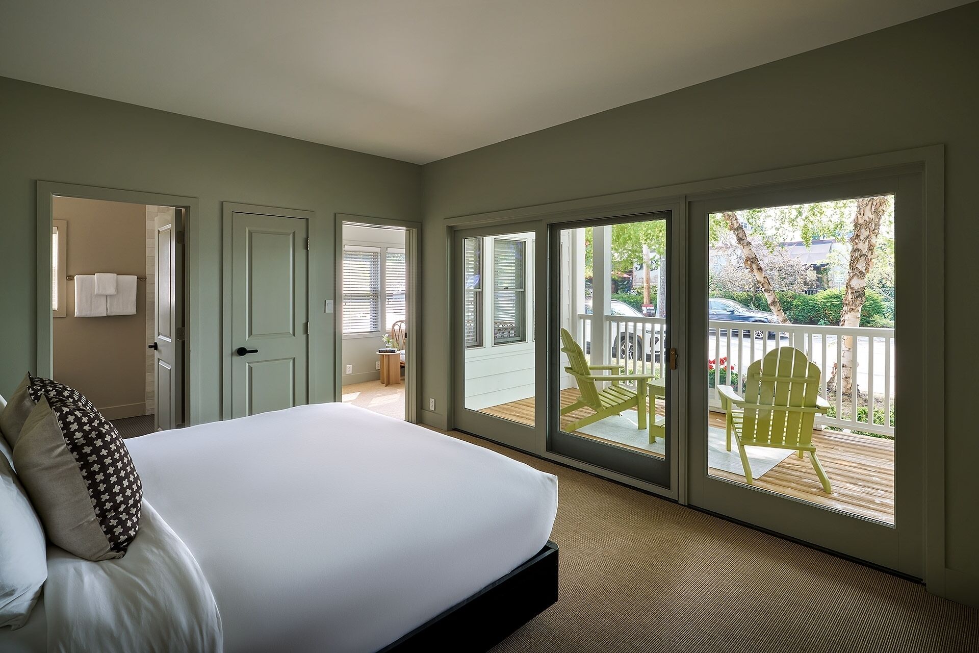 The Neighborhood Hotel - New Buffalo 101 - King + Day Bed + Porch