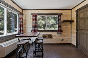 Lake Village Lodge Suite #10