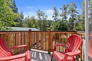 Lake Village Lodge Room #1 | Truy cập Internet không dây miễn phí, bộ trải giường 