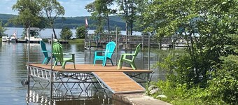 Beachfront Cottage Perfect for Family Getaways w/beach firepit, dock.