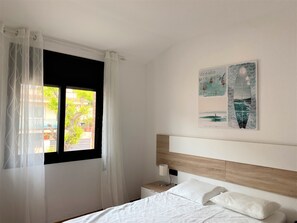 4 bedrooms, in-room safe, iron/ironing board, free WiFi - House near the beach with amazing sea views
FROM SATURDAY TO SATURDAY (Segur de Calafell)