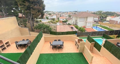 House near the beach with amazing sea views
FROM SATURDAY TO SATURDAY
