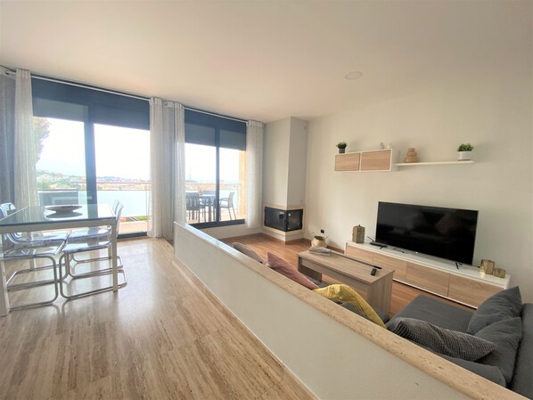 Smart TV - House near the beach with amazing sea views
FROM SATURDAY TO SATURDAY (Segur de Calafell)