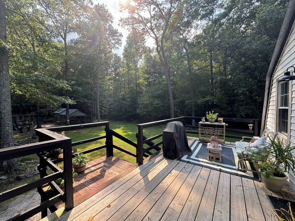 Terrace/patio - Country Escape Next DOOR Rental - Sleeps 6 - Stay upstairs in the trees (Chesapeake)