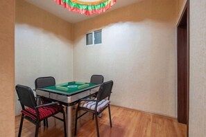 Room - Shangri-La Near Ancient Building Inn (Shangri-La)