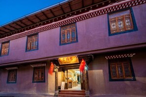 Exterior - Shangri-La Near Ancient Building Inn (Shangri-La)