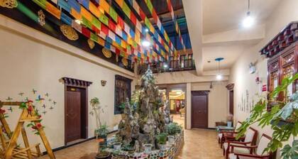 Shangri-La Near Ancient Building Inn