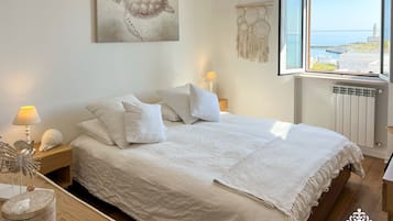 Apartemen Panorama | 2 kamar tidur, kedap suara, setrika/meja setrika, dan Wi-Fi gratis