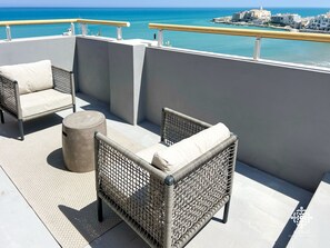 Panoramic Apartment | Terrace/patio