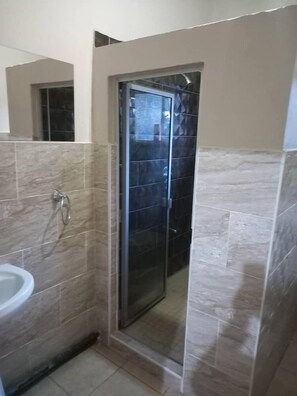 Executive Room | Bathroom