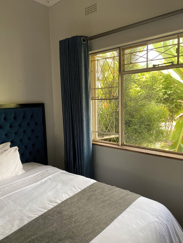 1 habitación, decoración personalizada y muebles diferentes