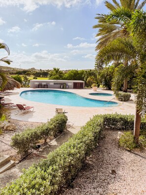 Piscine extérieure