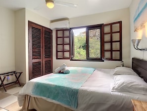 3 bedrooms, iron/ironing board, travel crib, free WiFi