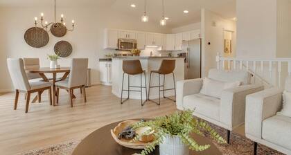 Mackenna's Place · Free Heated Garage\Prime Location\Family Friendly