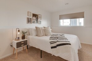 3 室のベッドルーム、アイロン / アイロン台